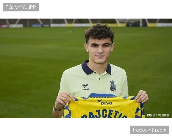 德甲转会市场聚焦新星：年轻球员成重建核心，俱乐部加速阵容更新