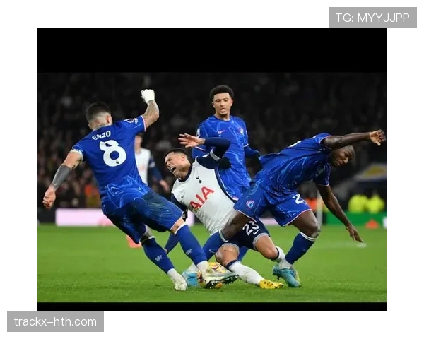 德容与恩佐·费尔南德斯中场组织能力对比分析