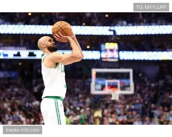 德里克·怀特突破创造多次关键得分 拉开球队进攻空间提升效率